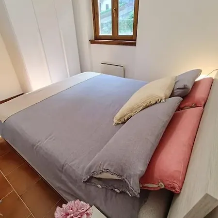Lägenhet Little Nest Fiumelatte
